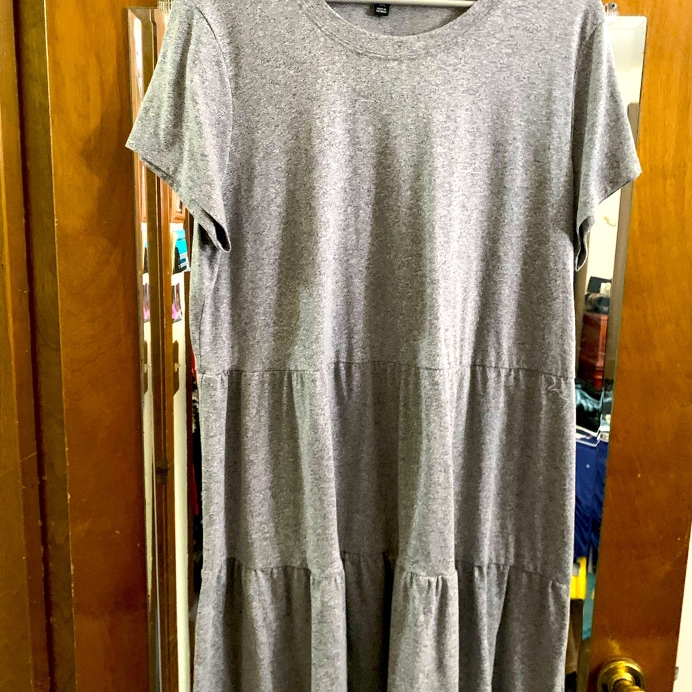 Gray soft short sleeve dress size XXL